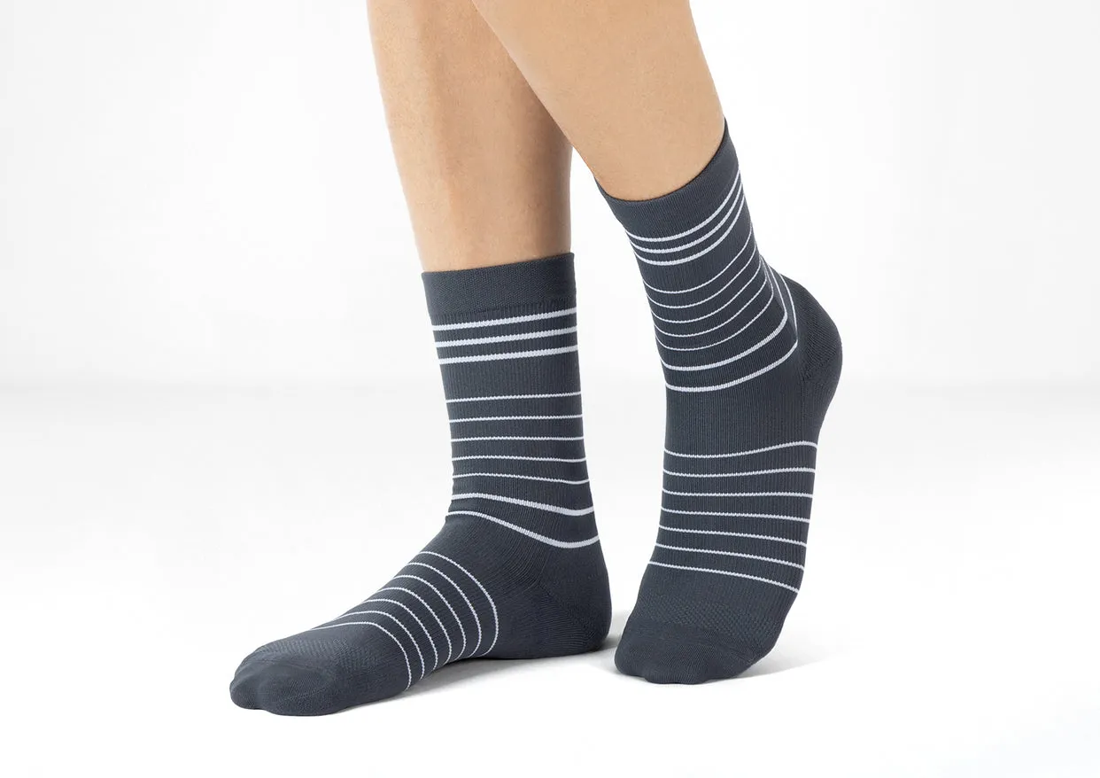 Affordable shopping Mid-Calf Compression Socks - 18-25 mmHg Dark Gray 0205